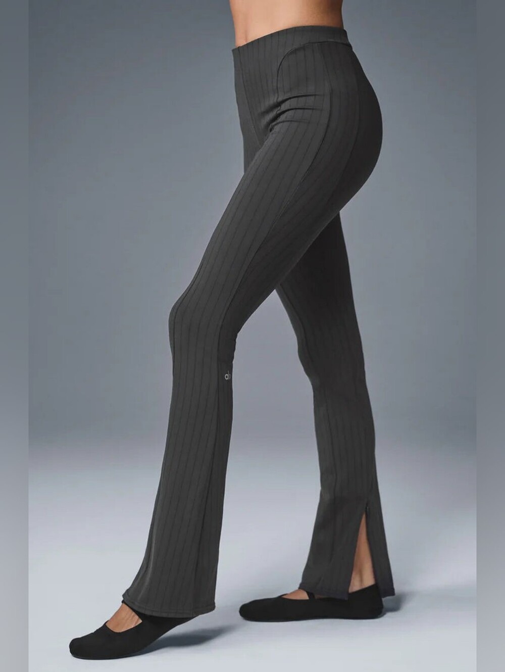 ALO Yoga High Waist Pinstripe Zip It Flare Legging in Charcoal Sz Small